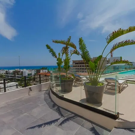The Boat Relax & Fun Steps From The Sea & 5Th Ave Villa